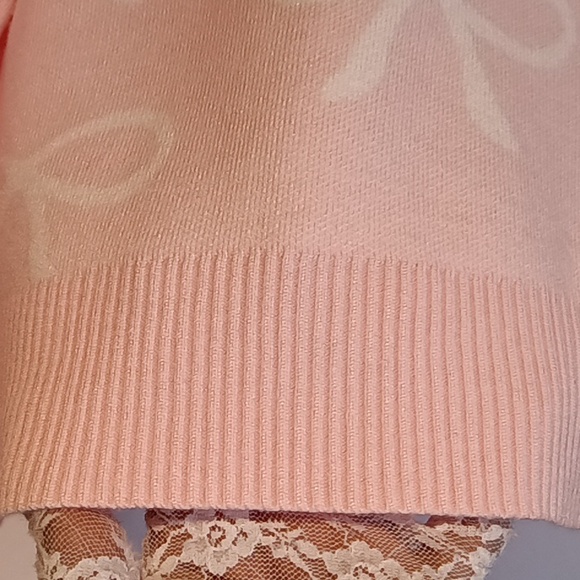 Madden Girl Pink 🩷 & White 🎀 Sweater - Picture 7 of 12